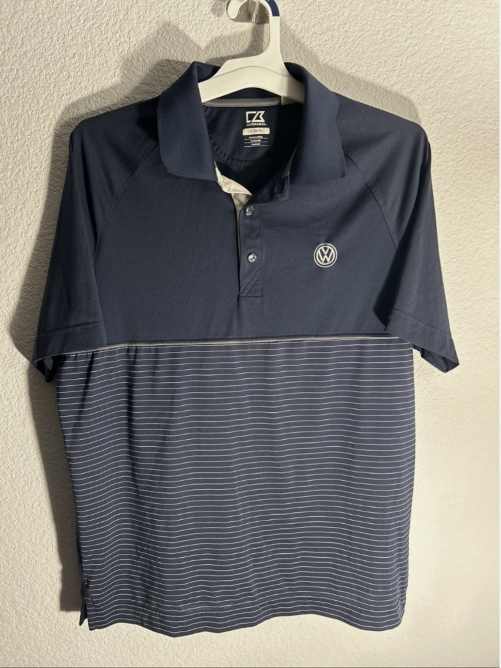 Cutter & Buck Volkswagen VW Navy Blue Drytec Employee Polo Men’s Medium Athletic